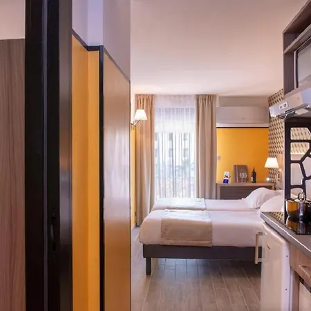 Otel Unique &