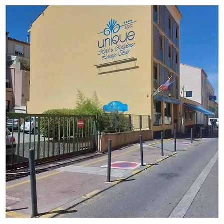 Aparthotel Unique &