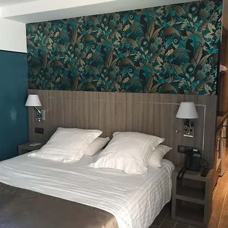 Отель Unique & Сен-Рафаэль