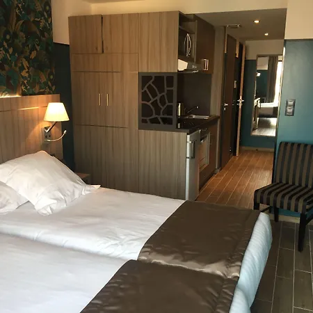 Готель Unique & Сен-Рафаель